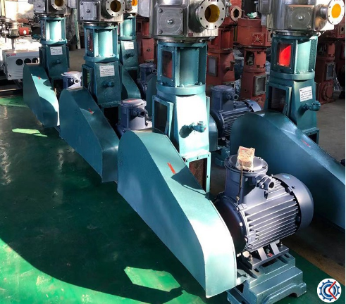 立式無(wú)油往復(fù)真空泵